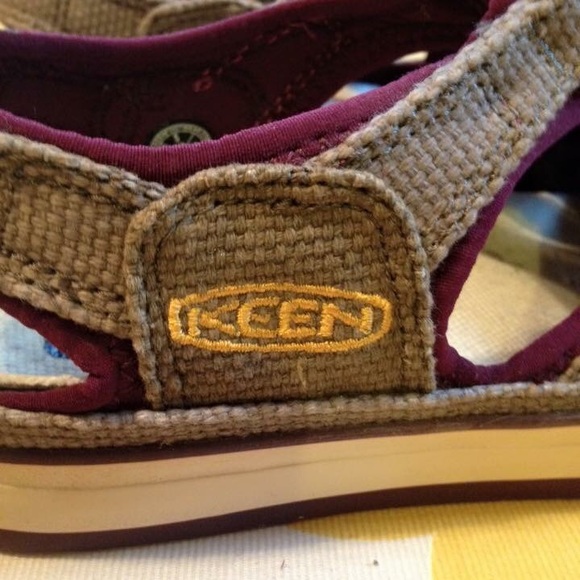 Womens Keen shoes-size 5, never worn! - Picture 2 of 3